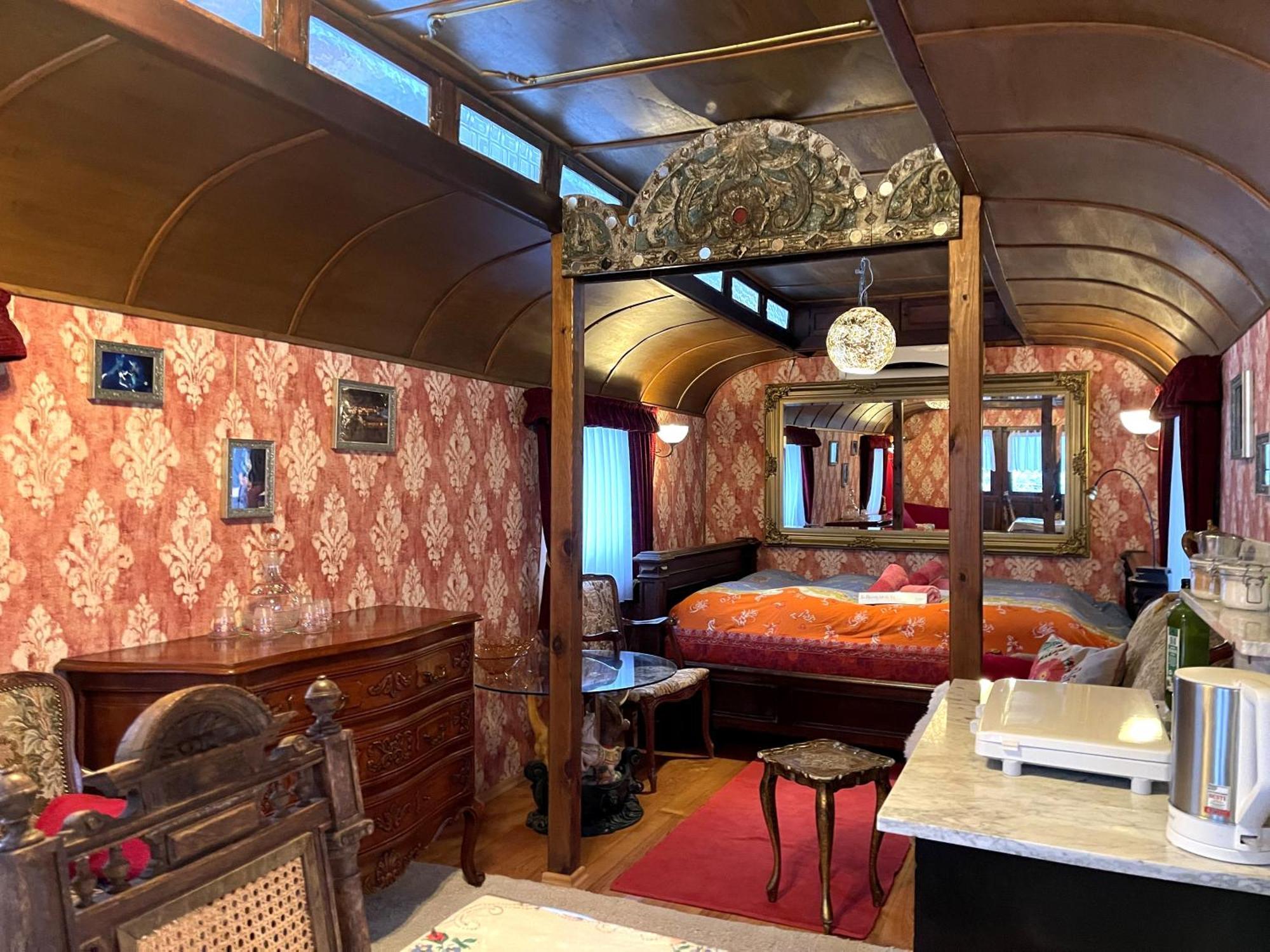 Historischer Zirkuswagen Mit Terrasse Und Blick Ins Gruene Вітценгаузен Екстер'єр фото
